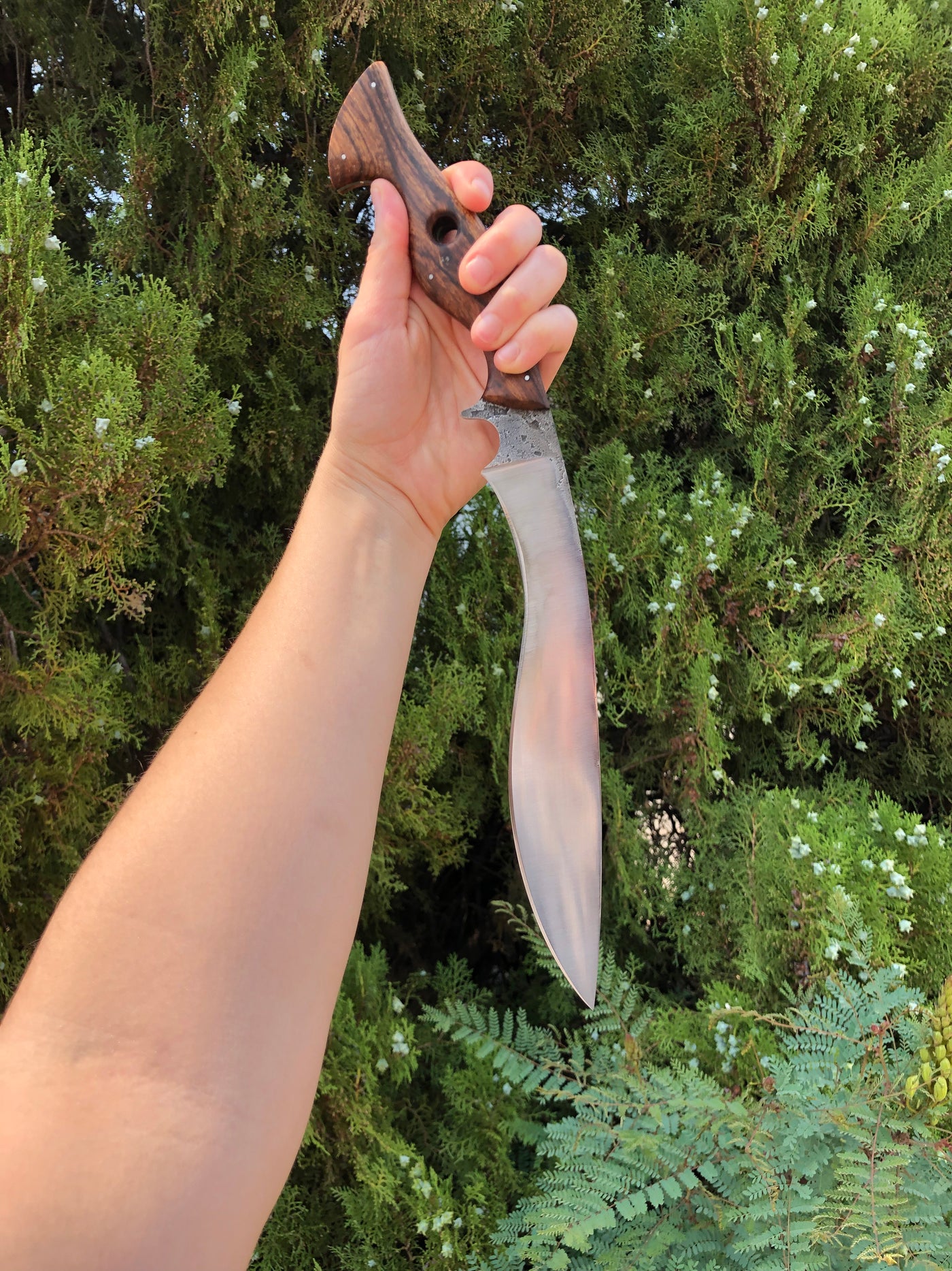 Walnut Zephyr: Lightweight Hand Forged Kukri
